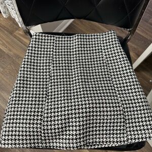 Classic Black and White Houndstooth Skirt